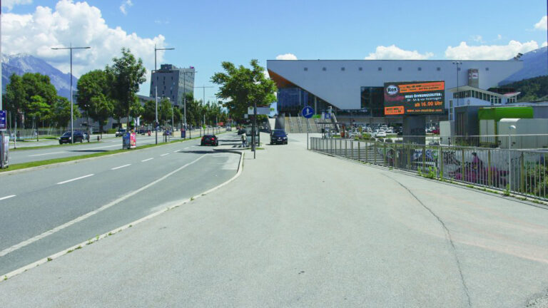LED Werbung Eisstadion Innsbruck Südring